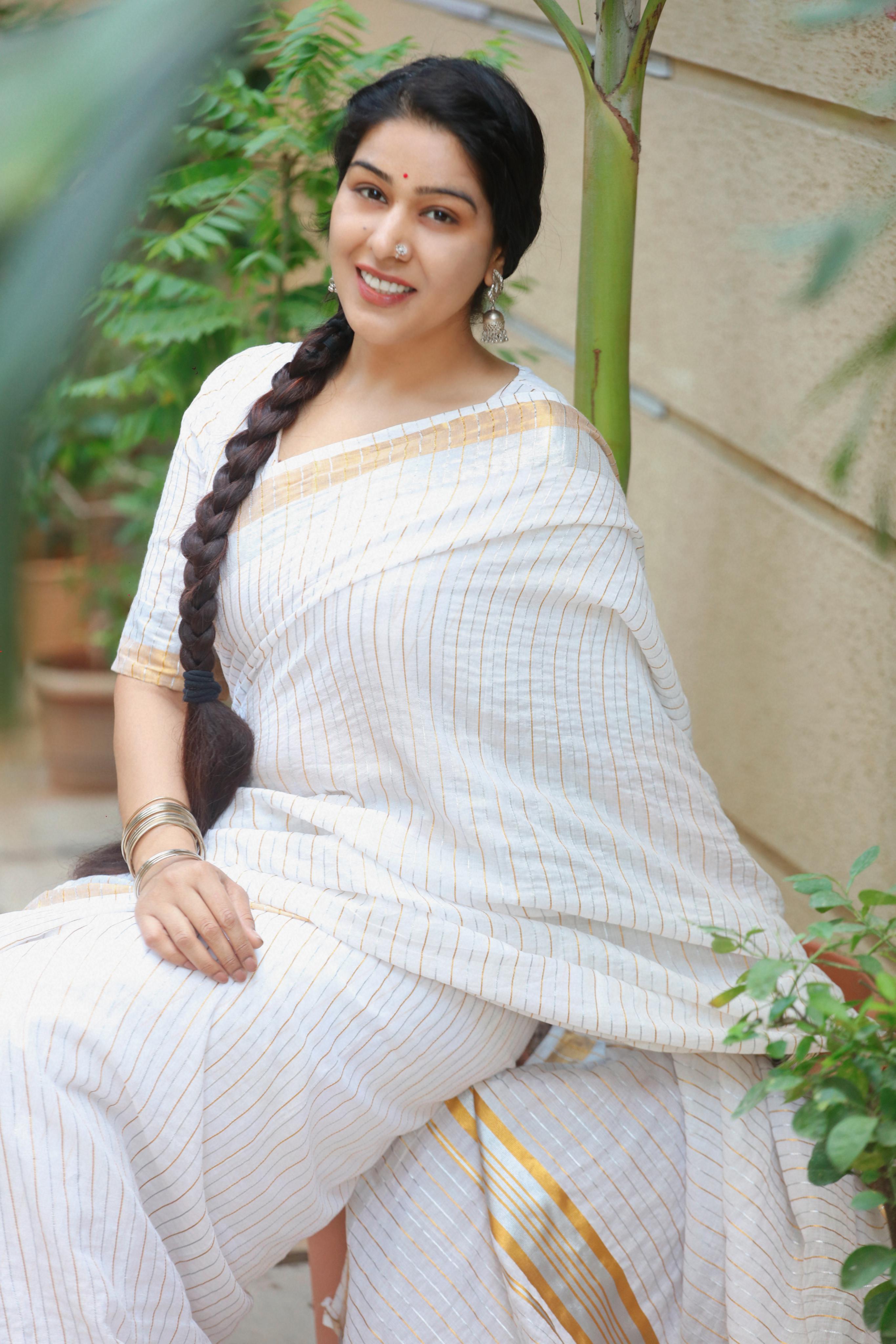 Womens silver and gold ready to wear cotton Saree